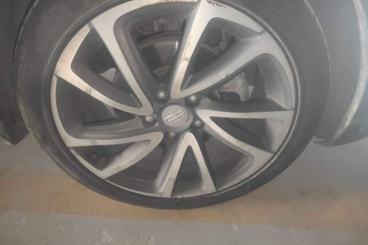 Used Geely Auto Emgrand GS 2016 Elegant Edition 1.3T Automatic ZhenShang Model Right Front Wheel Hub
