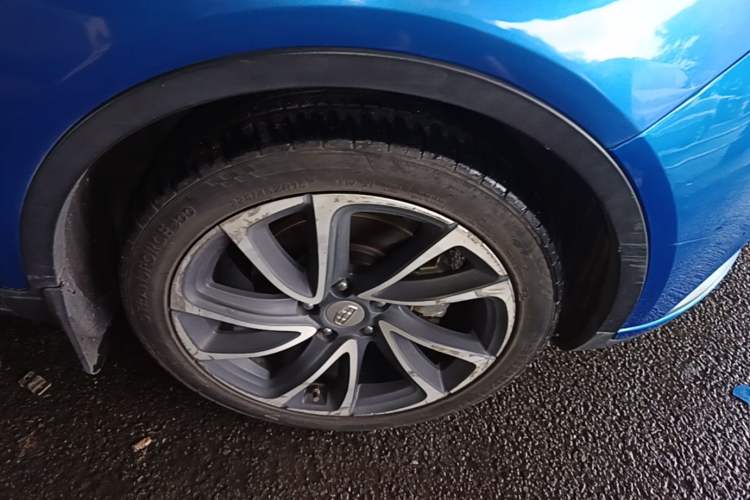 Used Geely Auto Emgrand GS 2016 Elegant Edition 1.3T Automatic ZhenShang Model Right Front Wheel Hub