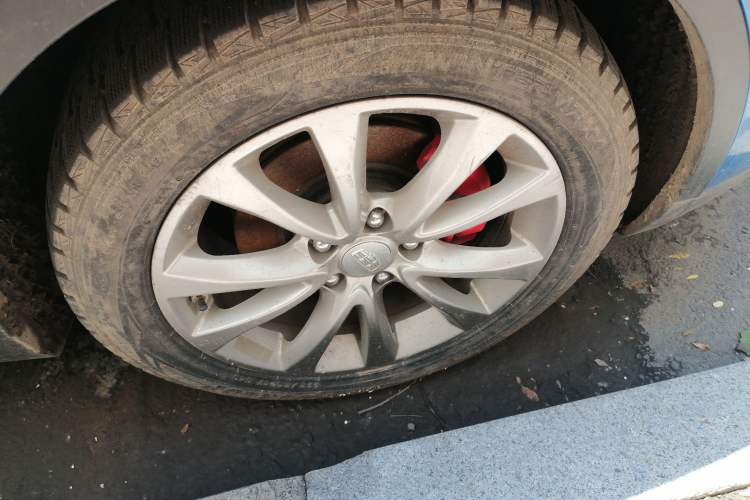 Used Geely Auto Emgrand GS 2016 Sports Edition 1.8L Manual LingShang Model Right Front Wheel Hub