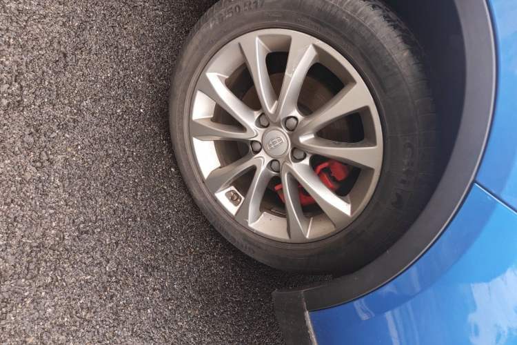 Used Geely Auto Emgrand GS 2016 Sports Edition 1.8L Manual LingShang Model Right Front Wheel Hub