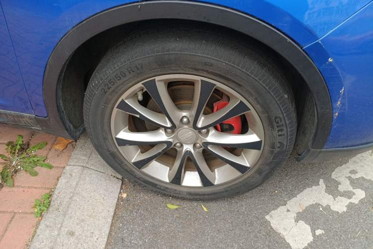 Used Geely Auto Emgrand GS 2016 Sport Edition 1.3T Automatic LingShang Model Right Front Wheel Hub