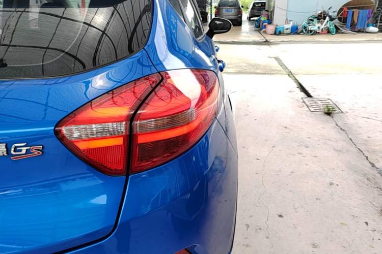 Used Geely Auto Emgrand GS 2016 Elegant Edition 1.8L Automatic LingShang Model Right Rear Taillight