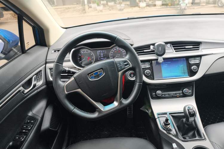 Used Geely Auto Emgrand GS 2016 Sports Edition 1.8L Manual LingShang Model Steering Wheel