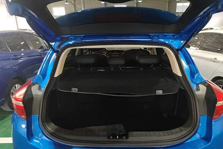 Used Geely Auto Emgrand GS 2016 Elegant Edition 1.8L Manual LingShang Model Trunk