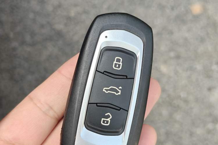 Used Geely Auto Emgrand GS 2016 Sports Edition 1.8L Manual LingShang Model Vehicle Key
