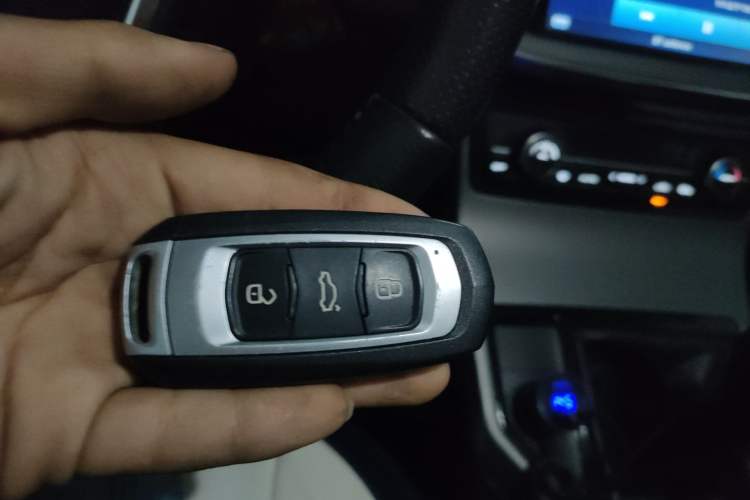 Used Geely Auto Emgrand GS 2016 Sport Edition 1.3T Manual LingShang Model Vehicle Key