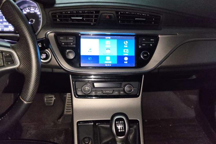 Used Geely Auto Emgrand GS 2016 Sports Edition 1.8L Manual LingShang Model Audio And AC Panel