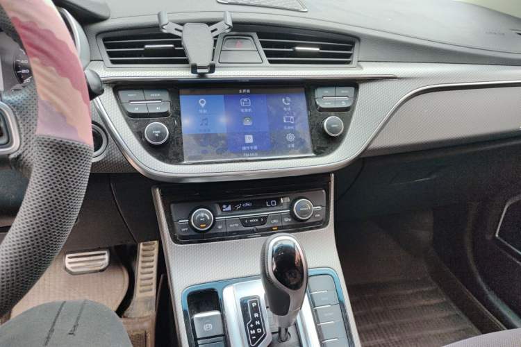 Used Geely Auto Emgrand GS 2016 Sport Edition 1.3T Automatic LingShang Model Audio And AC Panel