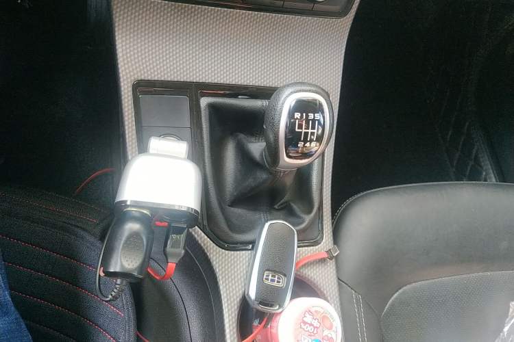 Used Geely Auto Emgrand GS 2016 Elegant Edition 1.8L Manual LingShang Model Gear Lever