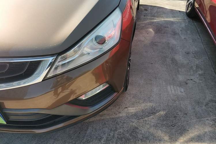 Used Geely Auto Emgrand GS 2016 Elegant Edition 1.3T Automatic ZhenShang Model Left Front Headlight