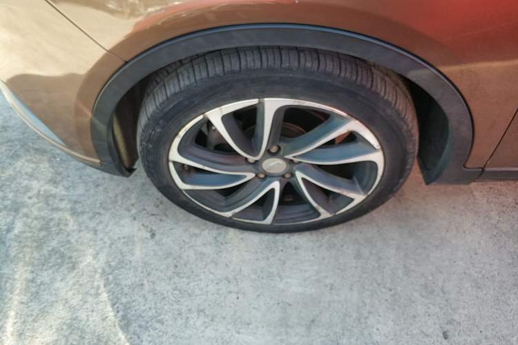 Used Geely Auto Emgrand GS 2016 Elegant Edition 1.3T Automatic ZhenShang Model Left Front Wheel Hub