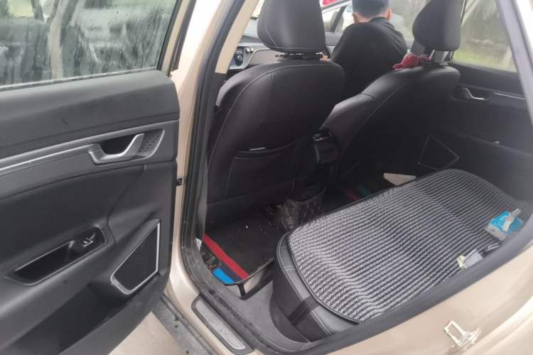 Used Geely Auto Emgrand GS 2016 Elegant Edition 1.3T Automatic LingShang Model Left Rear Seat
