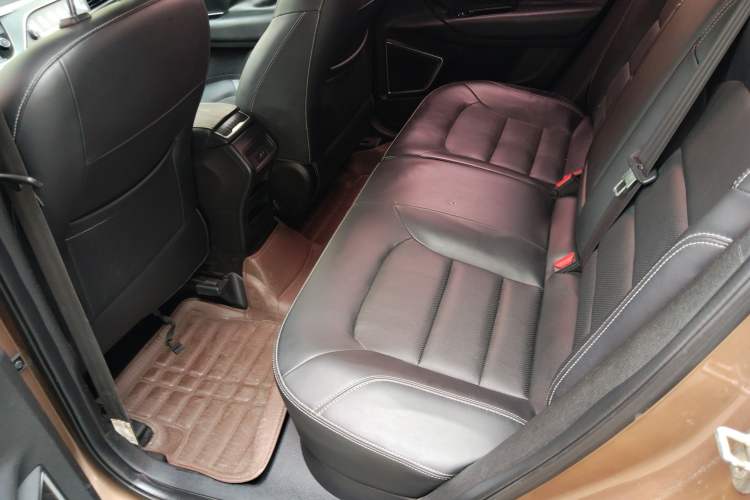 Used Geely Auto Emgrand GS 2016 Elegant Edition 1.8L Manual LingShang Model Left Rear Seat