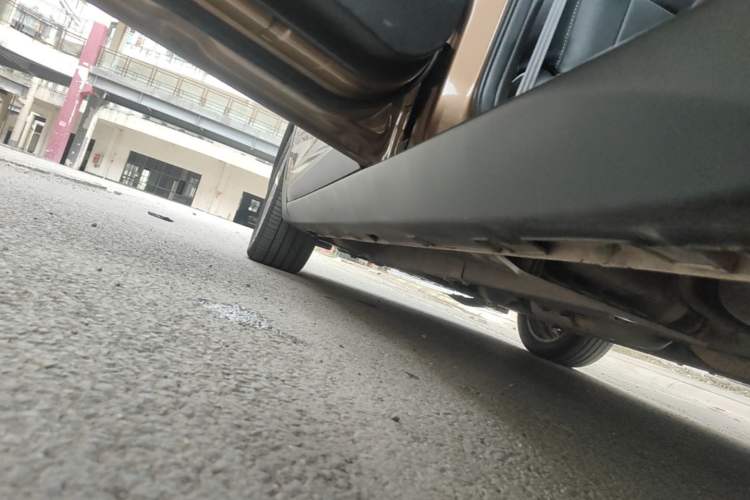 Used Geely Auto Emgrand GS 2016 Sport Edition 1.3T Manual LingShang Model Left Side Sill