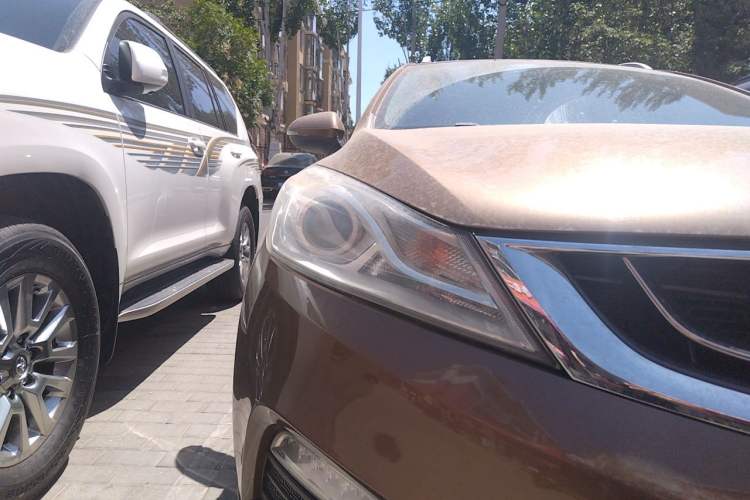 Used Geely Auto Emgrand GS 2016 Elegant Edition 1.3T Automatic LingShang Model Right Front Headlight