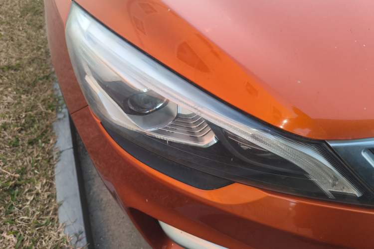 Used Geely Auto Emgrand GS 2016 Sport Edition 1.8L Automatic LingShang Model Right Front Headlight