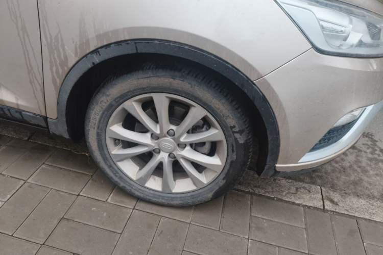 Used Geely Auto Emgrand GS 2016 Elegant Edition 1.3T Automatic LingShang Model Right Front Wheel Hub
