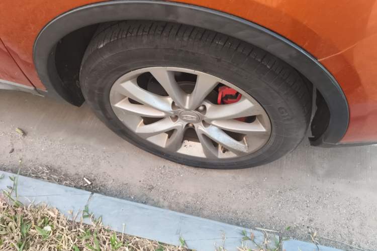 Used Geely Auto Emgrand GS 2016 Sport Edition 1.8L Automatic LingShang Model Right Front Wheel Hub