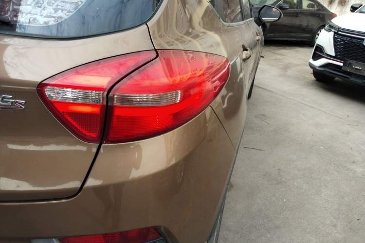 Used Geely Auto Emgrand GS 2016 Elegant Edition 1.8L Manual LingShang Model Right Rear Taillight