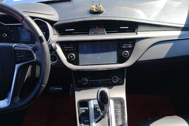 Used Geely Auto Emgrand GS 2016 Sport Edition 1.3T Automatic LingShang Model Audio And AC Panel
