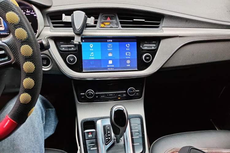 Used Geely Auto Emgrand GS 2016 Sport Edition 1.3T Automatic LingShang Model Audio And AC Panel