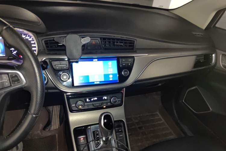 Used Geely Auto Emgrand GS 2016 Elegant Edition 1.8L Automatic LingShang Model Audio And AC Panel