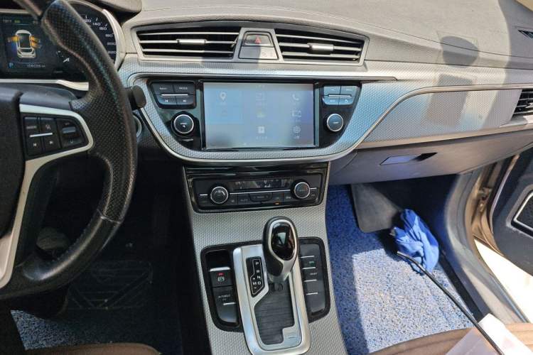 Used Geely Auto Emgrand GS 2016 Elegant Edition 1.8L Automatic LingShang Model Audio And AC Panel