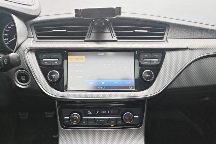 Used Geely Auto Emgrand GS 2016 Sport Edition 1.3T Manual LingShang Model Audio And AC Panel