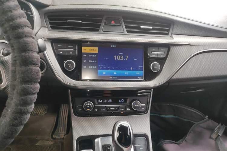 Used Geely Auto Emgrand GS 2016 Elegant Edition 1.3T Automatic LingShang Model Audio And AC Panel
