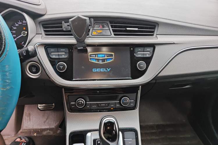Used Geely Auto Emgrand GS 2016 Elegant Edition 1.3T Automatic LingShang Model Audio And AC Panel