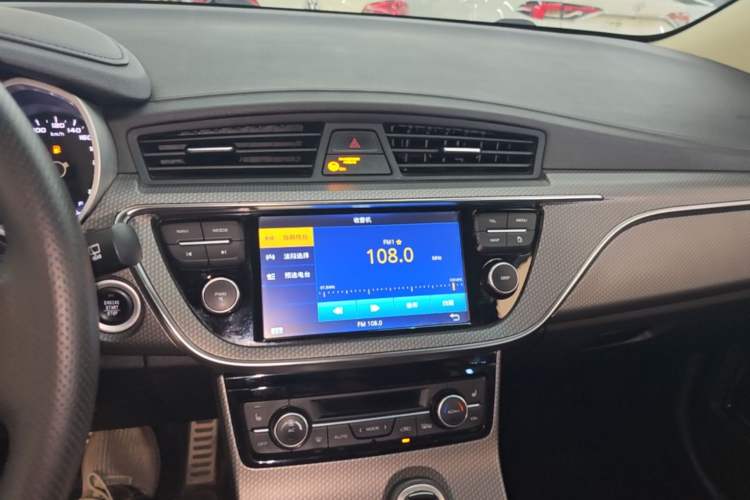 Used Geely Auto Emgrand GS 2016 Sport Edition 1.3T Automatic ZhenShang Model Audio And AC Panel