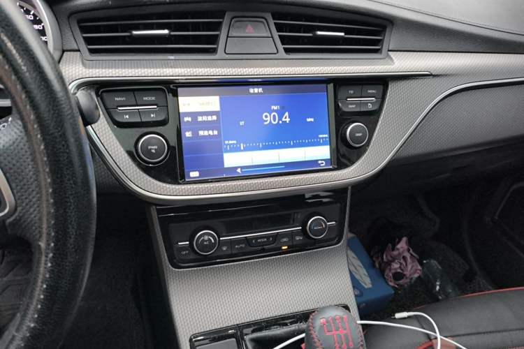 Used Geely Auto Emgrand GS 2016 Sports Edition 1.8L Manual LingShang Model Audio And AC Panel