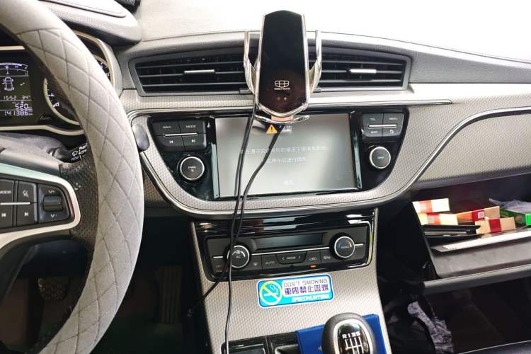 Used Geely Auto Emgrand GS 2016 Elegant Edition 1.8L Manual LingShang Model Audio And AC Panel