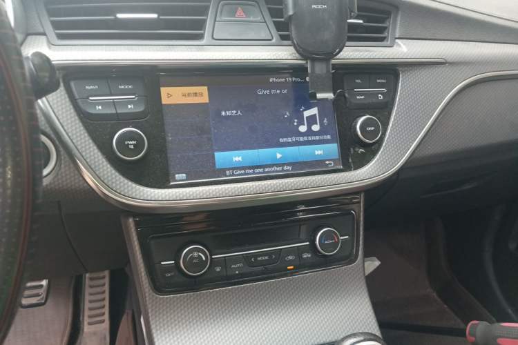 Used Geely Auto Emgrand GS 2016 Sports Edition 1.8L Manual LingShang Model Audio And AC Panel
