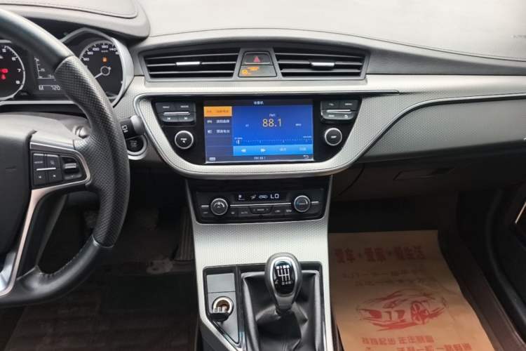 Used Geely Auto Emgrand GS 2016 Elegant Edition 1.3T Manual LingShang Model Audio And AC Panel