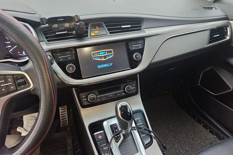 Used Geely Auto Emgrand GS 2016 Sport Edition 1.3T Automatic ZhenShang Model Audio And AC Panel