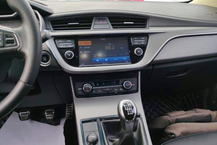 Used Geely Auto Emgrand GS 2016 Sport Edition 1.3T Manual LingShang Model Audio And AC Panel