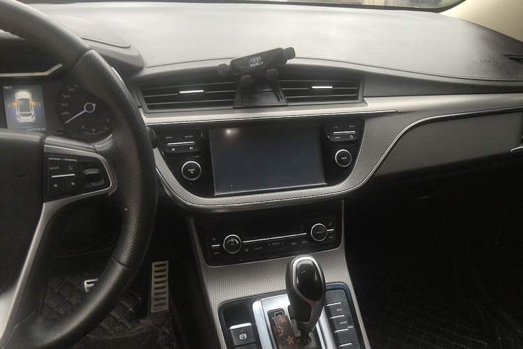 Used Geely Auto Emgrand GS 2016 Sport Edition 1.3T Automatic ZhenShang Model Audio And AC Panel
