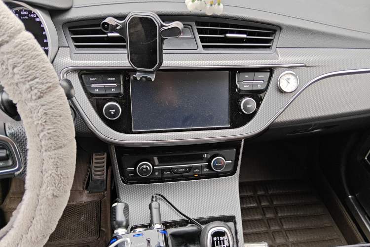 Used Geely Auto Emgrand GS 2016 Sports Edition 1.8L Manual LingShang Model Audio And AC Panel
