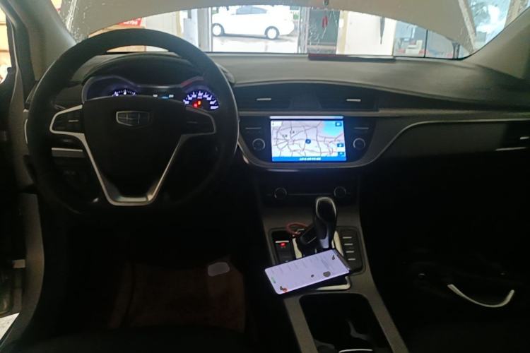 Used Geely Auto Emgrand GS 2016 Elegant Edition 1.3T Automatic ZhenShang Model Center Console