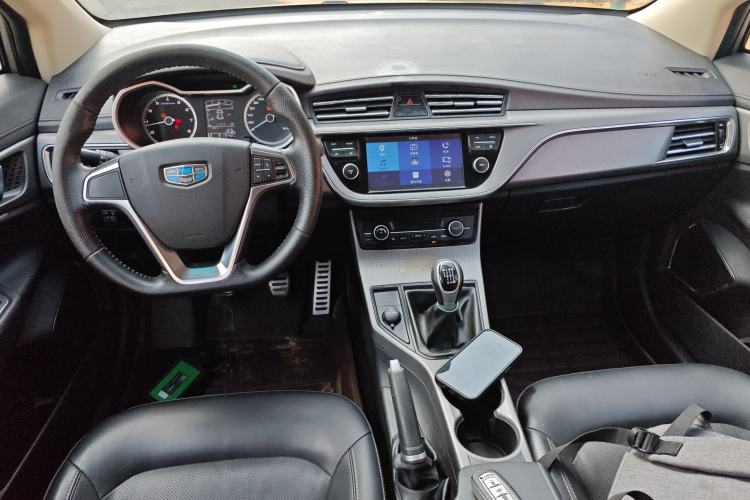 Used Geely Auto Emgrand GS 2016 Sport Edition 1.3T Manual LingShang Model Center Console