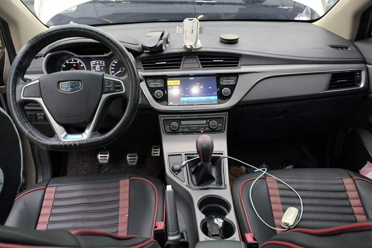 Used Geely Auto Emgrand GS 2016 Sports Edition 1.8L Manual LingShang Model Center Console