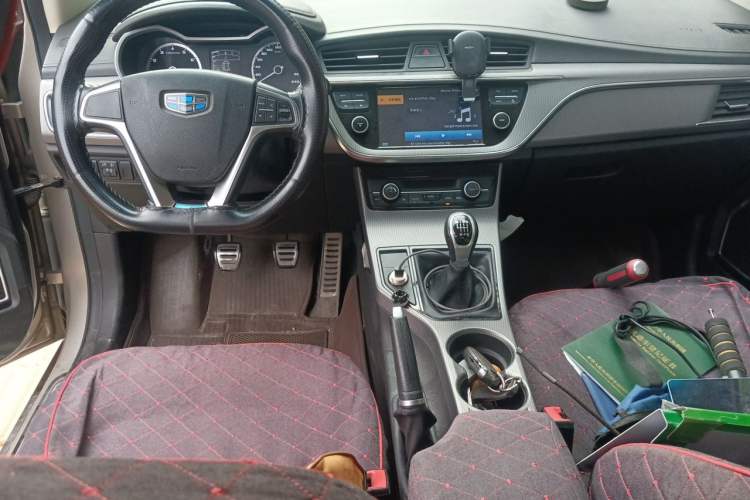 Used Geely Auto Emgrand GS 2016 Sports Edition 1.8L Manual LingShang Model Center Console