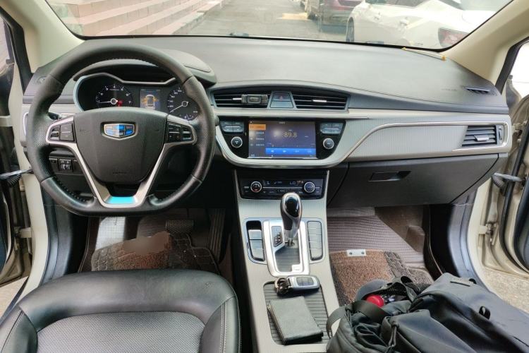 Used Geely Auto Emgrand GS 2016 Elegant Edition 1.3T Automatic LingShang Model Center Console