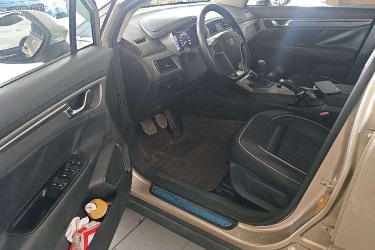 Used Geely Auto Emgrand GS 2016 Sports Edition 1.8L Manual LingShang Model Driver Seat