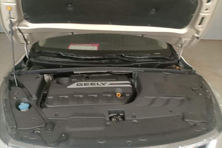 Used Geely Auto Emgrand GS 2016 Elegant Edition 1.3T Automatic ZhenShang Model Engine Bay