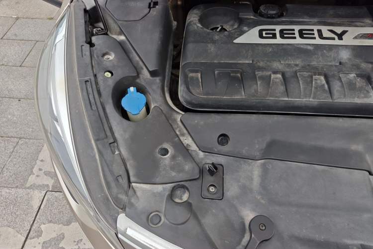 Used Geely Auto Emgrand GS 2016 Sport Edition 1.3T Automatic ZhenShang Model Engine Bay Right