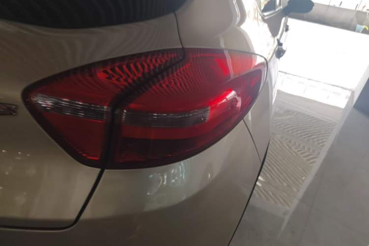 Used Geely Auto Emgrand GS 2016 Elegant Edition 1.3T Automatic ZhenShang Model Exterior 2