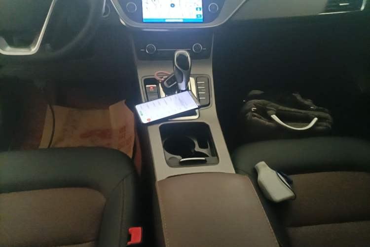 Used Geely Auto Emgrand GS 2016 Elegant Edition 1.3T Automatic ZhenShang Model Gear Lever