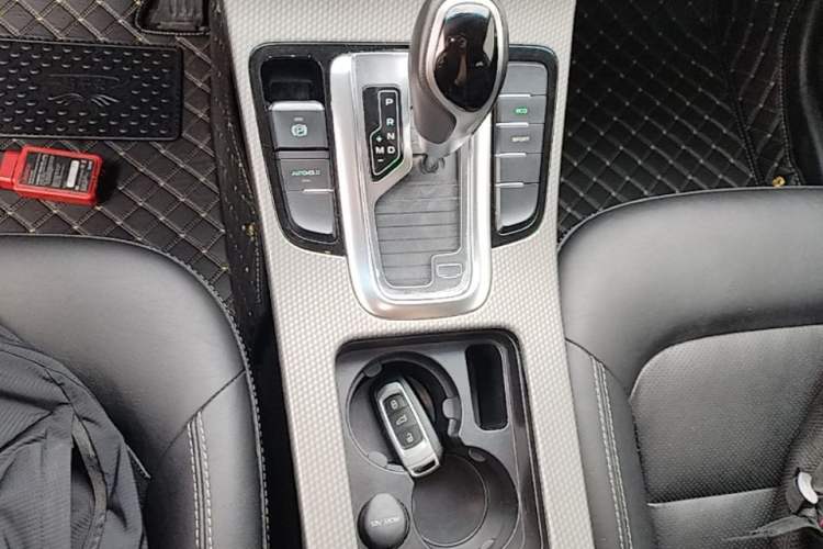 Used Geely Auto Emgrand GS 2016 Elegant Edition 1.3T Automatic LingShang Model Gear Lever
